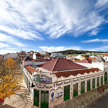 Oliva Guesthouse Vila Franca de Xira Esterno foto
